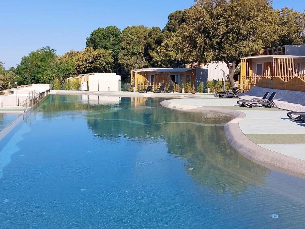 مكان تخييم Mobile Home Luna سيلتسي
